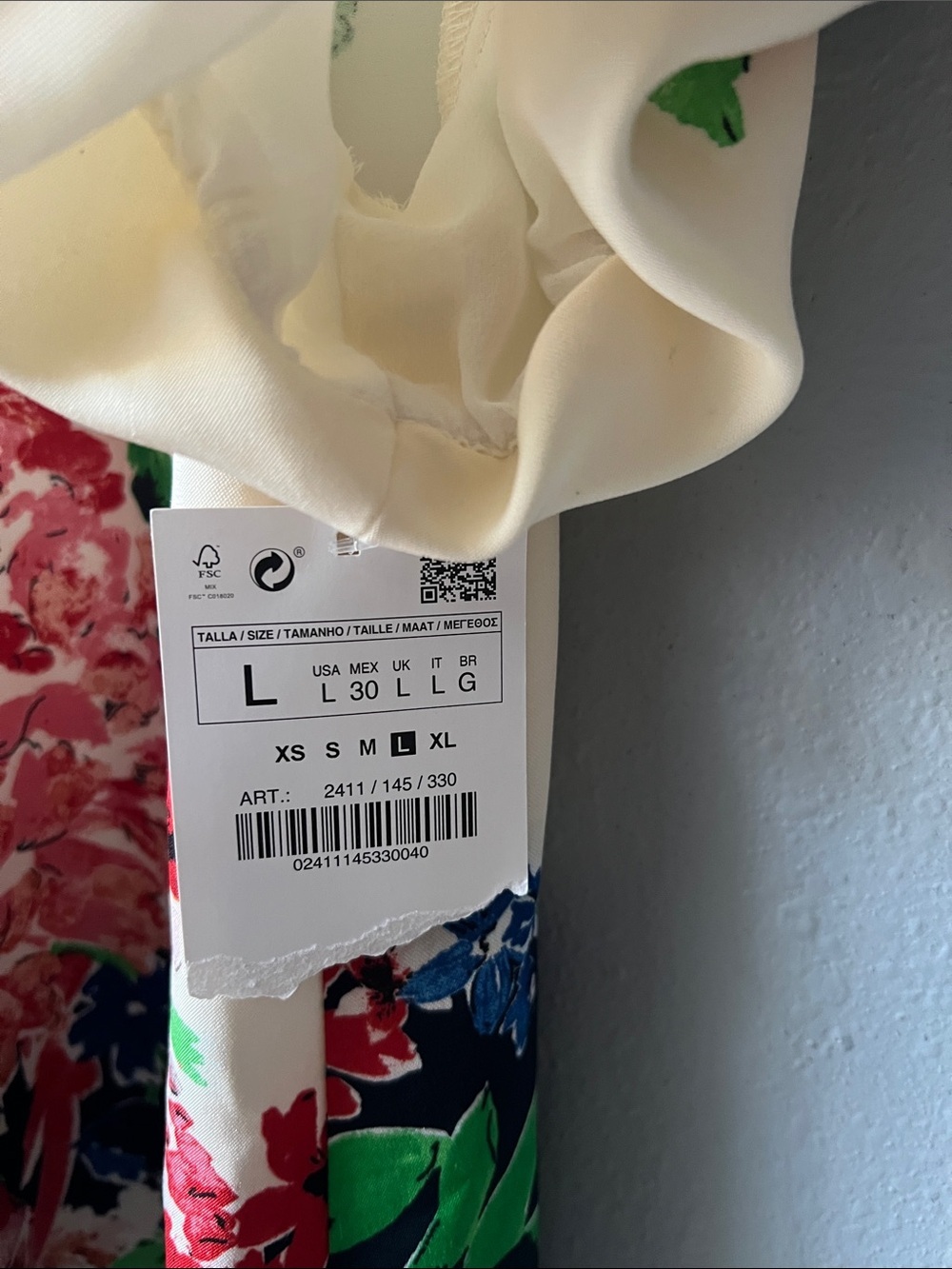 Zara Cream and Navy Floral V-Neck Mini Dress - Picture 5 of 8